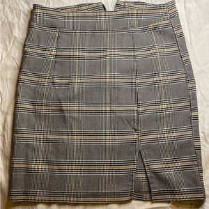 S Women’s skirt Garage patterned